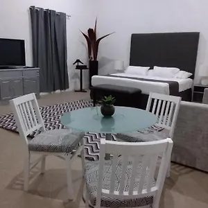 Habitación en casa particular Junior Privada 7 Min Del Aeropuerto, Cancún